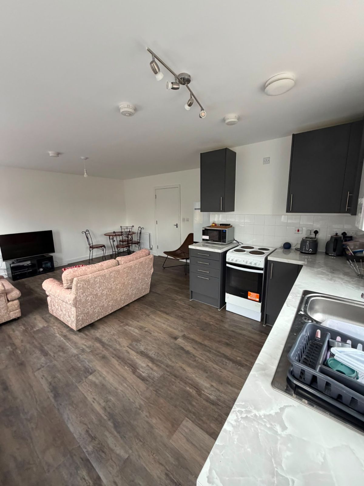 Photo of 1 bed flat in Wickford