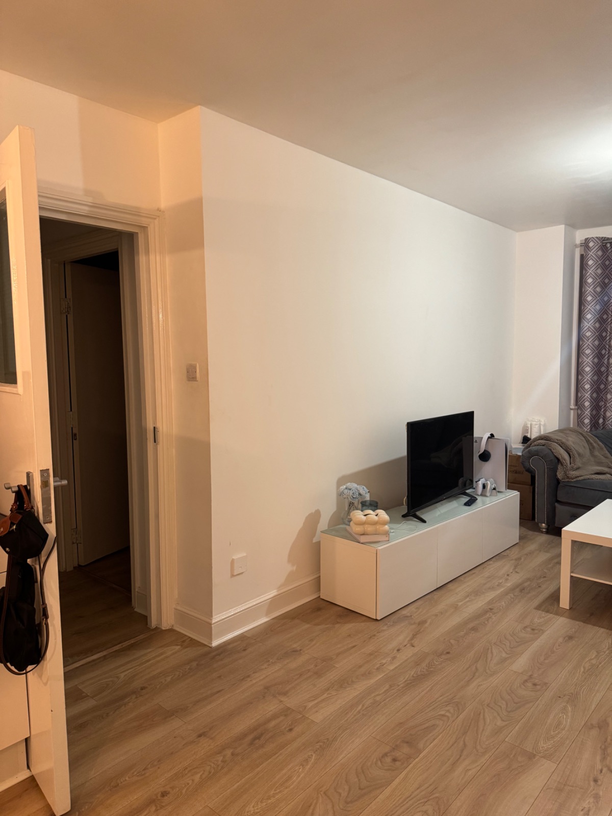 Living Room of 1 bed flat in Haringey